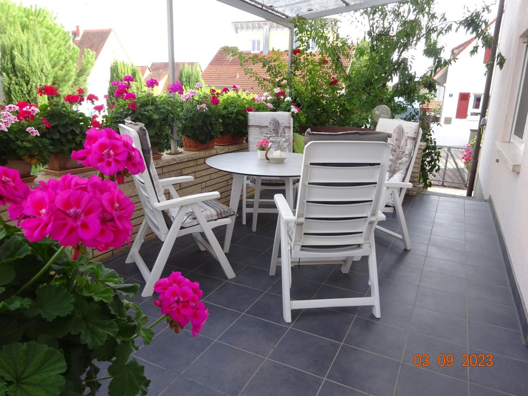 Ferienhaus Rauwolf Mit 2 Ferienwohnungen Roschbach Exterior foto