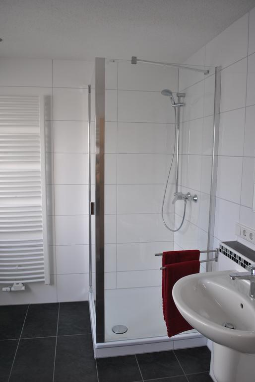 Ferienhaus Rauwolf Mit 2 Ferienwohnungen Roschbach Exterior foto